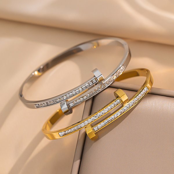 Fashionable And Trendy Personalized Nail Bracelet With Micro Inlaid Zircon, Niche Design, Exquisite Titanium Steel Bracelet, Ladies' High End Jewelry-image