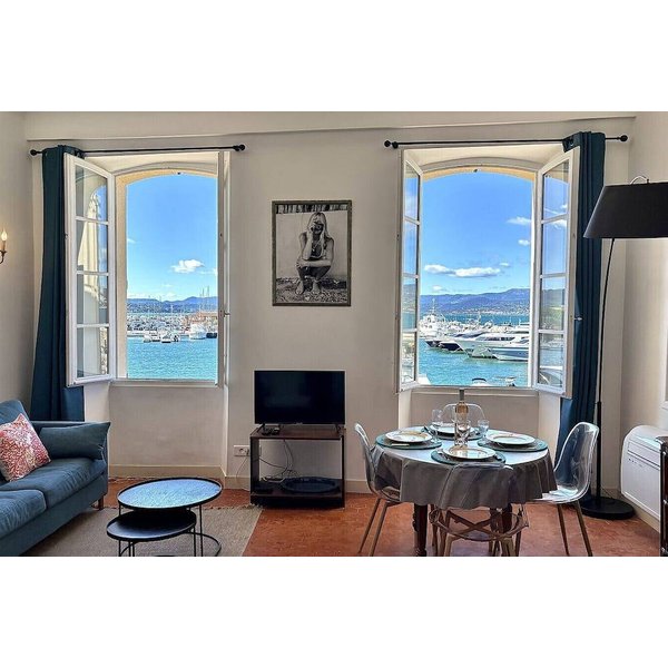 Appartement De Vacances à Var à Partir De 444€ Par Nuit-image
