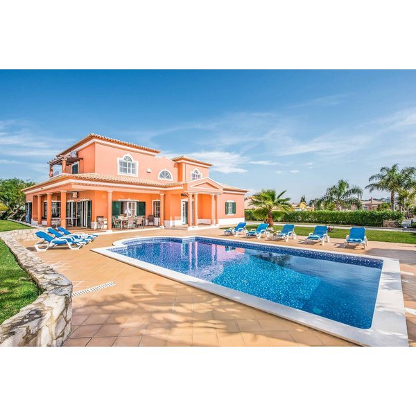 Maison De Vacances à Guia à Partir De 740€ Par Nuit-image
