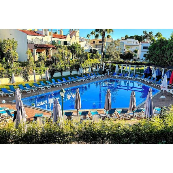 Maison De Vacances à Quarteira à Partir De 275€ Par Nuit-image
