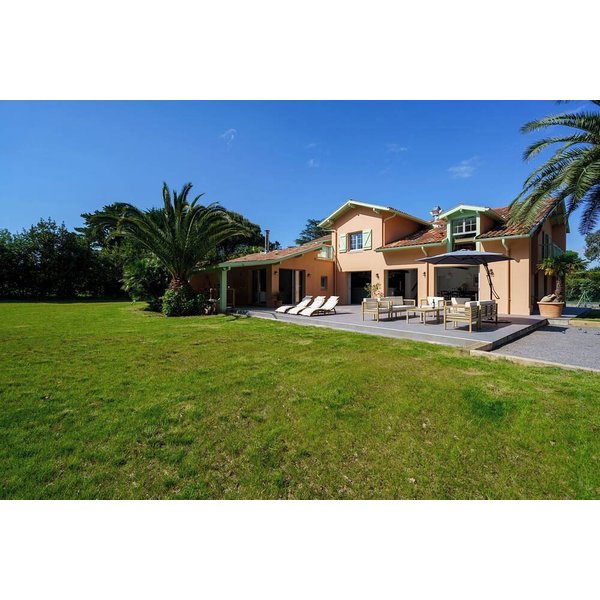 Maison De Vacances à Biarritz à Partir De 728€ Par Nuit-image
