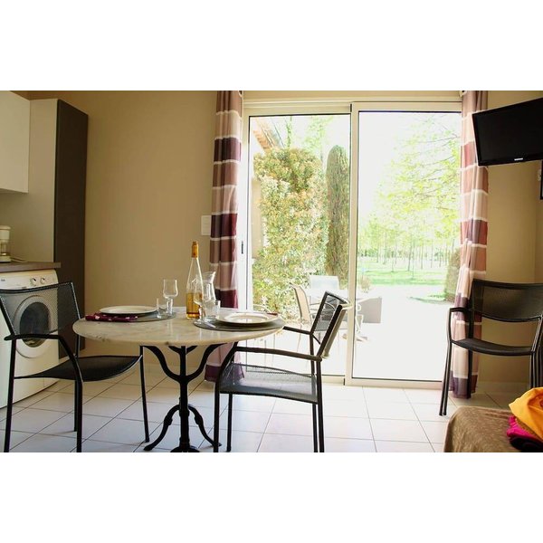 HôTel à Vaucluse à Partir De 89€ Par Nuit-image