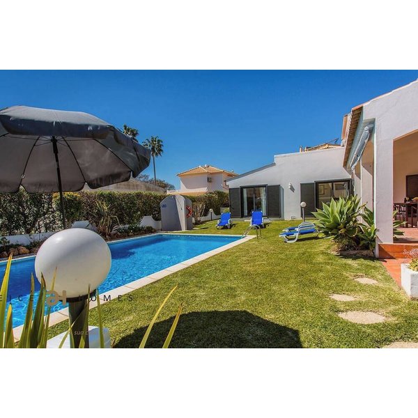 Maison De Vacances à Quarteira à Partir De 396€ Par Nuit-image