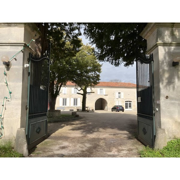 HôTel à Charente à Partir De 64€ Par Nuit-image