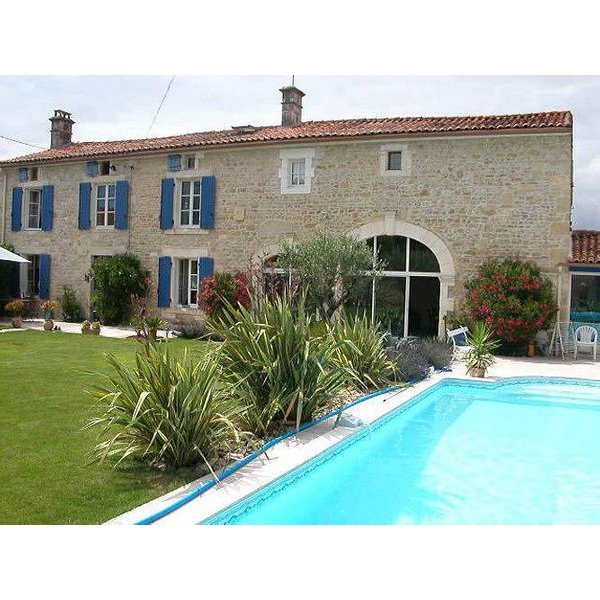 HôTel à Charente à Partir De 87€ Par Nuit-image