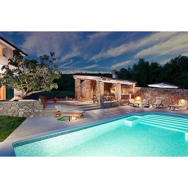 Maison De Vacances à RašA à Partir De 236€ Par Nuit-image