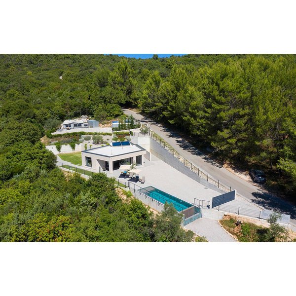 Maison De Vacances à RašA à Partir De 198€ Par Nuit-image