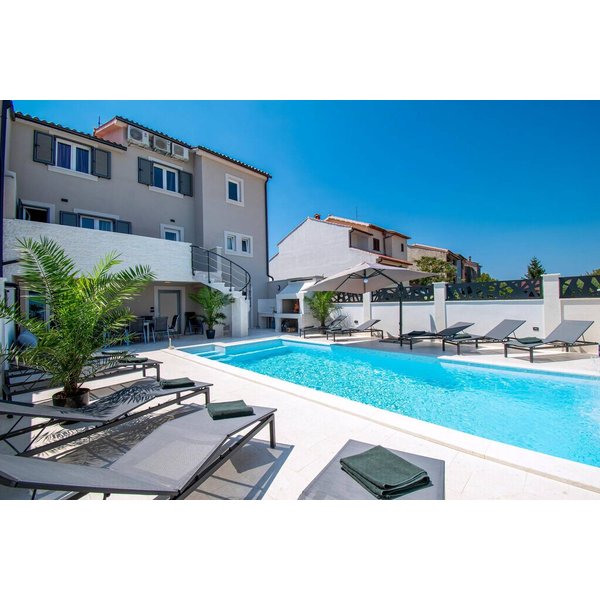 Maison De Vacances à Medulin à Partir De 339€ Par Nuit-image