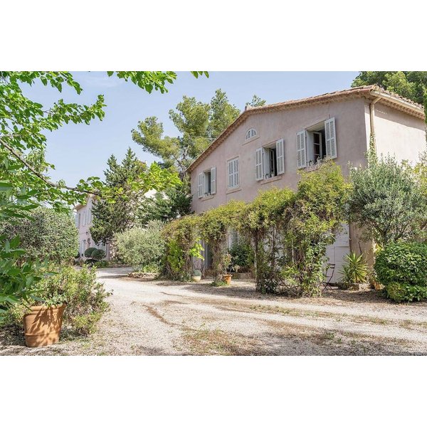 Maison De Vacances à Aubagne à Partir De 354€ Par Nuit-image