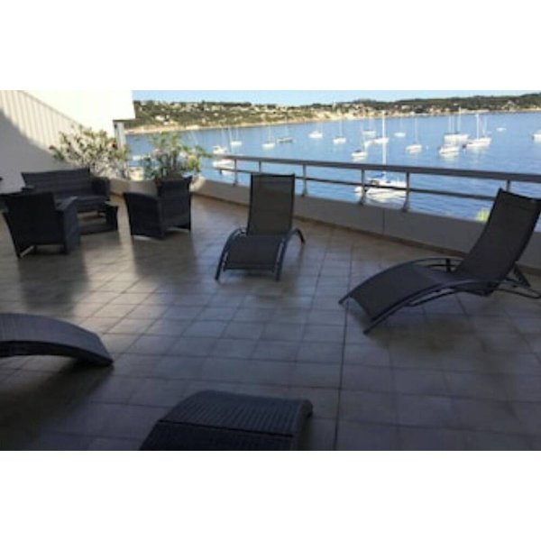 Appartement De Vacances à Var à Partir De 469€ Par Nuit-image