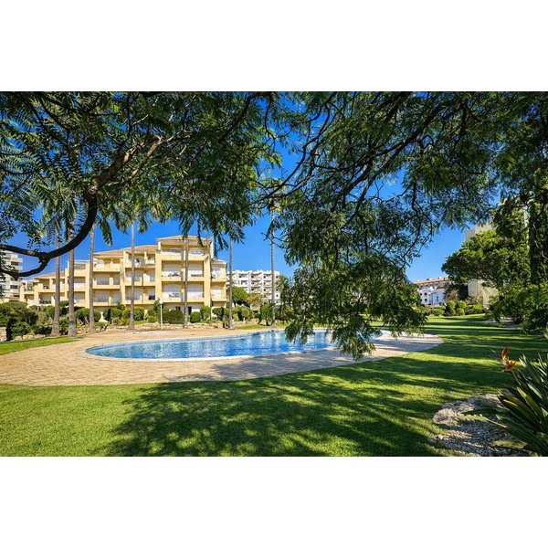 Maison De Vacances à Quarteira à Partir De 108€ Par Nuit-image