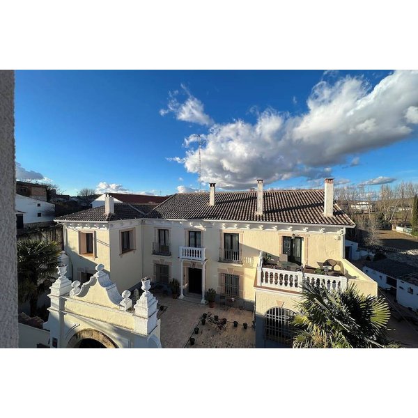 Maison De Vacances à UclèS à Partir De 839€ Par Nuit-image