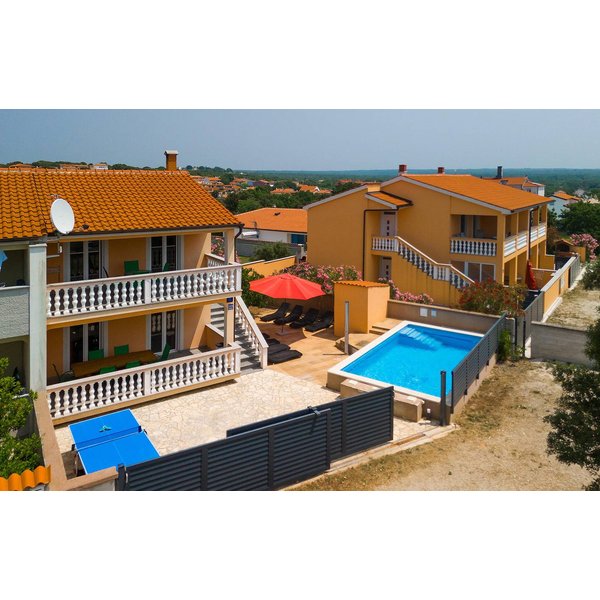 Maison De Vacances à Peroj à Partir De 240€ Par Nuit-image