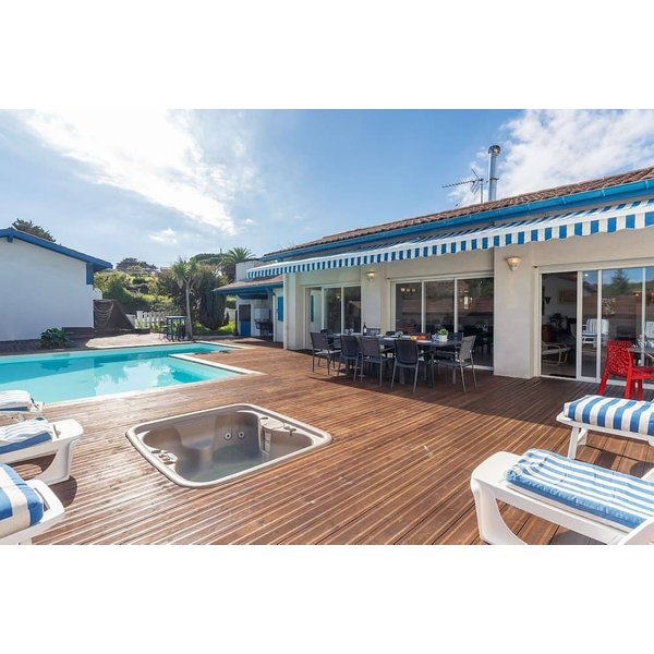 Maison De Vacances à Bidart à Partir De 927€ Par Nuit-image