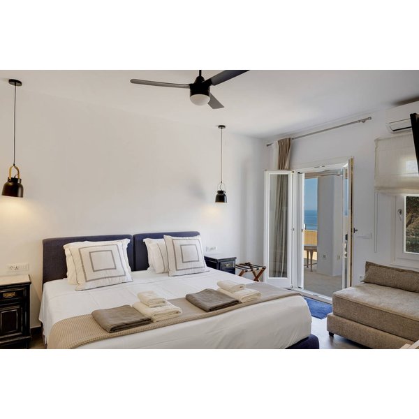 HôTel à Syros à Partir De 611€ Par Nuit-image