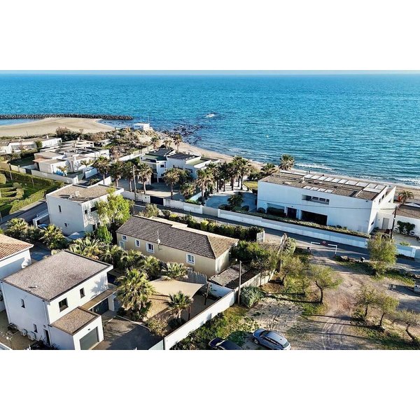 Maison De Vacances à Agde à Partir De 565€ Par Nuit-image