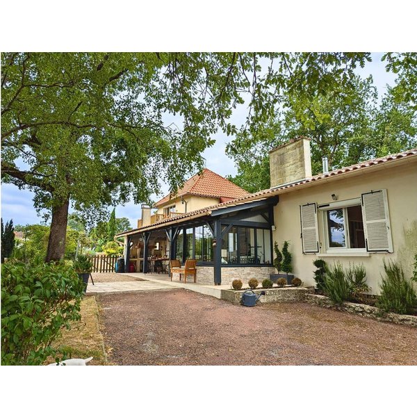 HôTel à Charente à Partir De 97€ Par Nuit-image