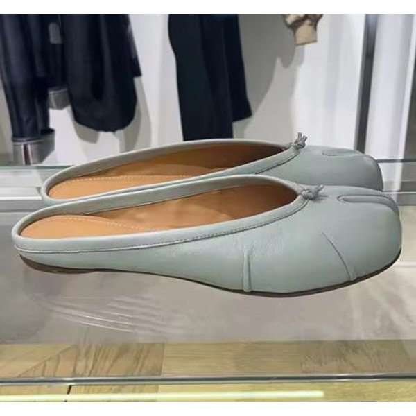 Damskie Kapcie Z RozcięCiem Na Palce Tabi Ninja Slip Flats Z OkrąGłYm Noskiem Damskie PłYtkie Leniwe Slipy Na łOdzi Slingback Mules Buty MięKkie Mokasyny 39 White-image