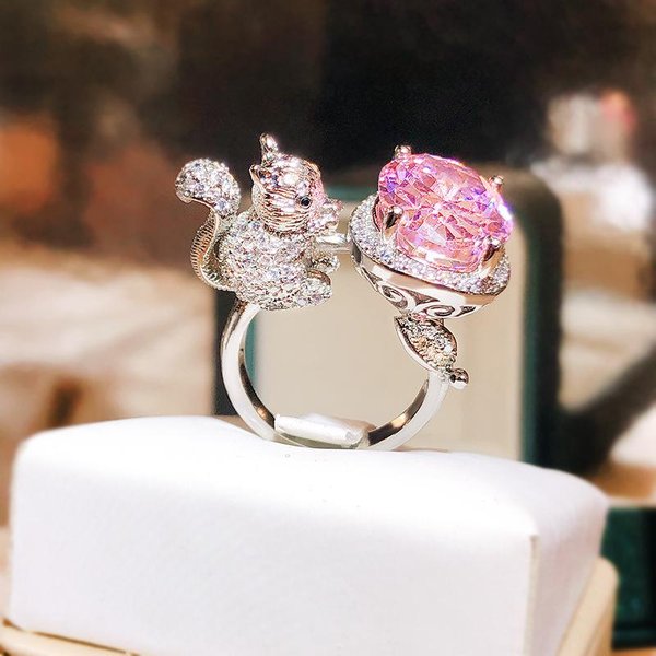 Anillo De Mujer SimulacióN St. Anillo De Ardilla Gema Cubo De AzúCar Mary Adjustable Opening-image