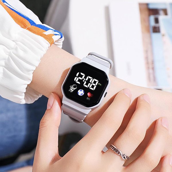Reloj Deportivo Para NiñOs, Relojes Digitales Led, Correa De Silicona De FúTbol, Reloj De Pulsera ElectróNico Impermeable Para NiñOs, NiñOs Y NiñAs, Regalos Black-image