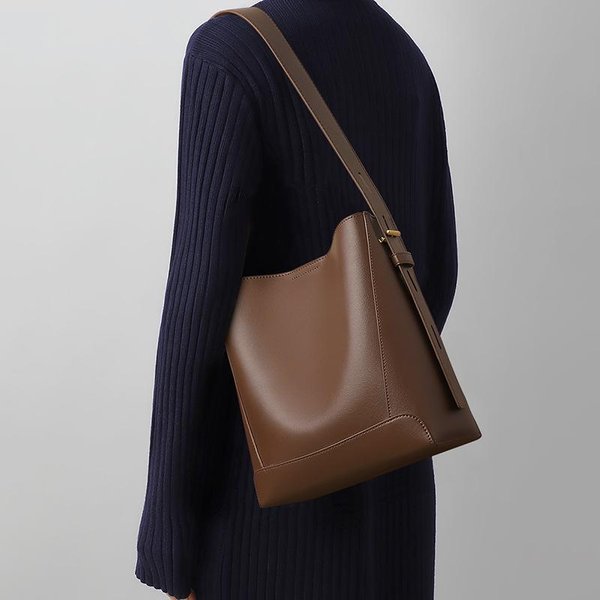 Bolso Tipo Cubo Para Mujer, Nuevo Bolso Cruzado De OtoñO E Invierno, Gran Capacidad, De Piel AutéNtica, Bolso De Mano De Alta Gama Para Mujer.-image