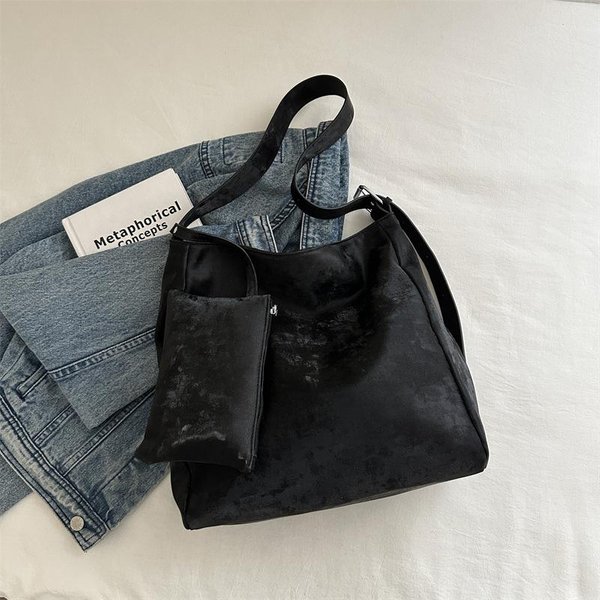 Nuevo Bolso Simple De Gran Capacidad Para Mujer Estilo Moda Coreana Bolso Tote Simple De Hombro Bajo El Brazo-image