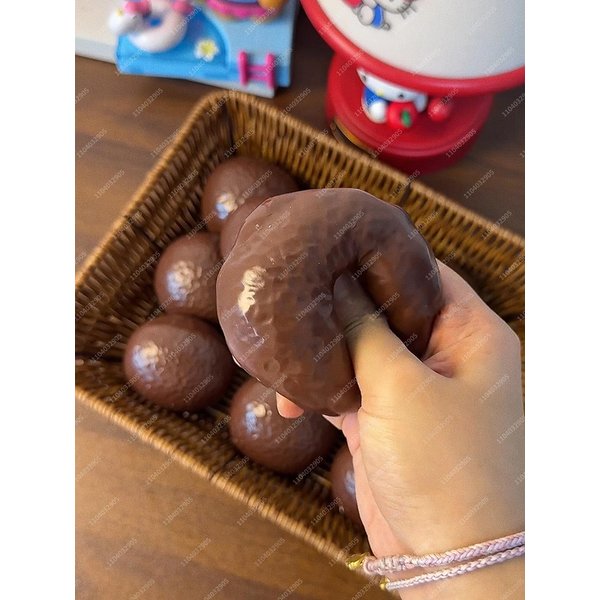 ChrupiąCe Ciasto Czekoladowe PiłEczka Antystresowa Zabawka Squishy Kostki WypełNiona KształTowalna PiłEczka Do ŚCiskania Asmr Sensoryczne Zabawki Antystresowe Fidget Dla DorosłYch Brown-image