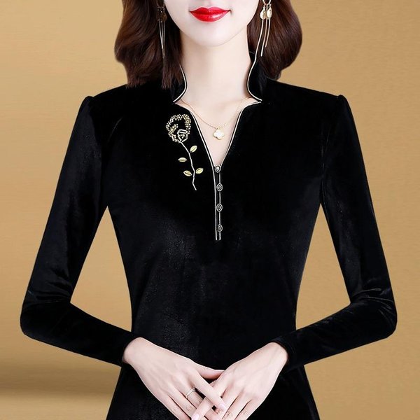 Camiseta Base De Temperamento Con Cuello En V Para Mujer De Manga Larga Invierno Nuevo Estilo Madre De Mediana Edad Slim Top De Terciopelo Dorado 4XL Black-image