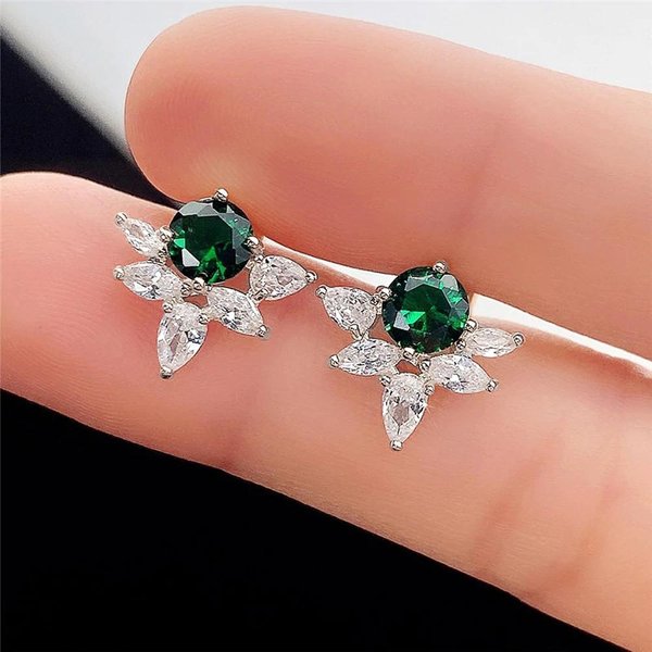 Huitan Chic Pendientes De Tuerca De Circonita CúBica Verde Para Mujer Uso Diario Moda Moderna Accesorios De Dama Regalo Elegante JoyeríA De Lujo-image
