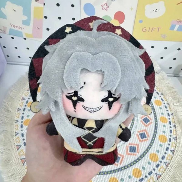 Anime Cyrk DziwakóW Arlekin Lalka Pluszowa 10 Cm Anime KreskóWka MięKka Pluszowa Zabawka Urocze Akcesoria Anime Zabawka Prezent Urodzinowy-image