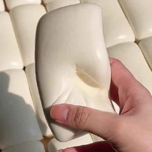 Taba Squishy Ciasto Jogurtowe Chleb Zabawka Do ŚCiskania MięKka Do Redukcji Stresu Powoli PodnosząCa ZmysłOwe Zabawki Fidget Dla Dzieci I DorosłYch RelaksująCe Prezenty-image