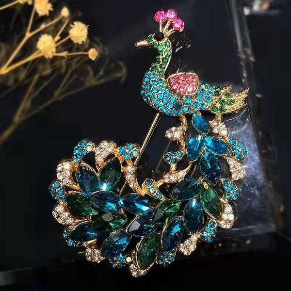 Luksusowe KryształOwe Ekskluzywne Broszki Piny Pawie Dla Kobiet DziewcząT Moda Elegancka Klasyczna Cyrkoniowa ZwierzęCa BłYszcząCe Odznaki BiżUteria-image