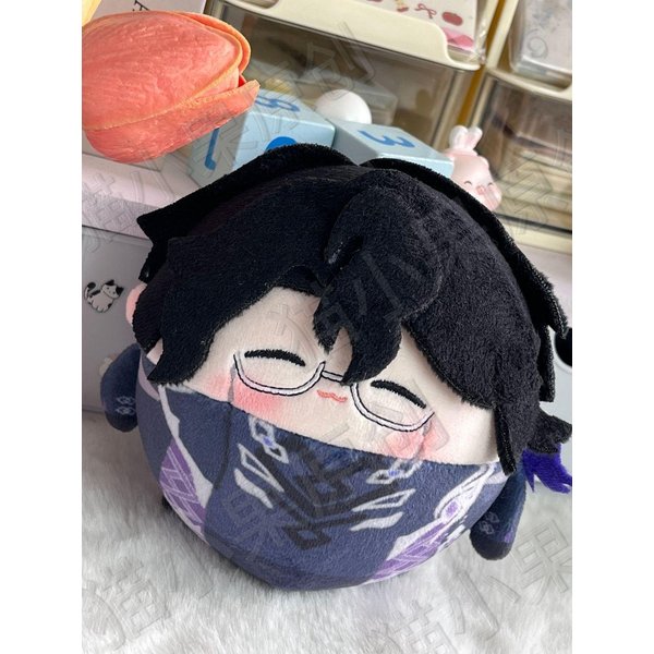 10 Cm Genshin Impact Il Dottore Pantalone Peluche Redondo Juguetes De Peluche El Doctor Regrator MuñEcos De Peluche Colgantes Llavero Regalos Black-image