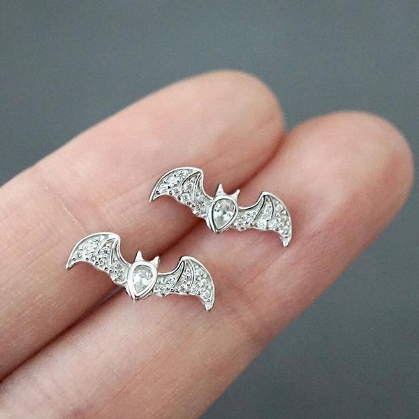 Pendientes De Tuerca Con Forma De MurciéLago De Personalidad Huitan Color Pendientes Para PerforacióN De Oreja Para Mujer Regalo Divertido JoyeríA De Moda Elegante-image