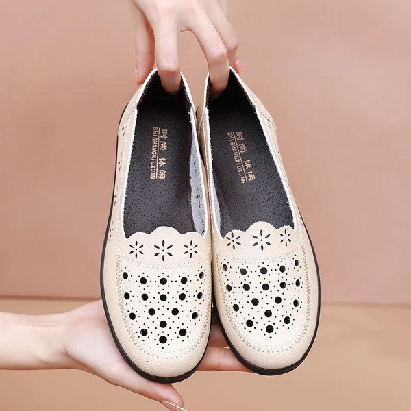Sandalias Verano Comodidad Baotou Suela Blanda Zapatos De Mamá Suela Plana Zapatos De Mujer Zapatos De Cuero Con Agujeros Zapatos Para Edad Media Y Avanzada 38-image
