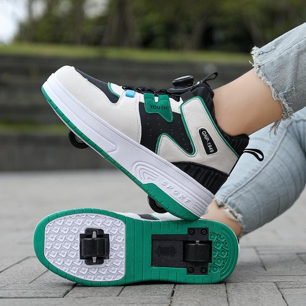 Zapatos De Estudiante Fugitivo Patines De Ruedas Dobles Para NiñOs De Cuatro Ruedas Patines Deformables Zapatos Removibles Para Hombres Y Mujeres Con Ruedas Terciopelo De OtoñO E Invierno 40-image
