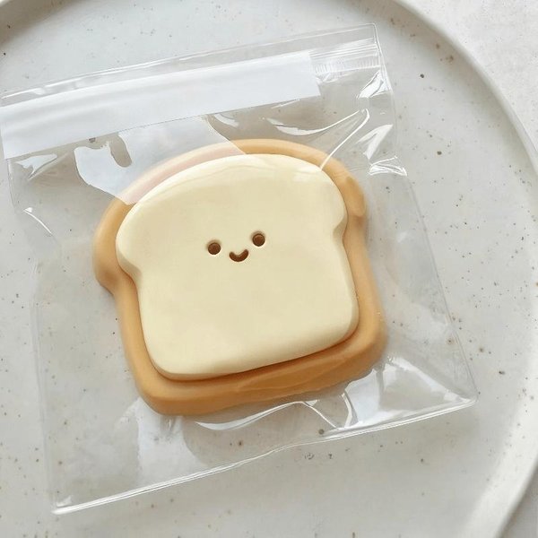 1 Sztuka UśMiechnięTy Tost Squishy Zabawka Antystresowa MięKki Chleb Powolny OdbióR ŚCiskanie Anty-Stres Uroczy Fidget Zabawka Dekompresyjna-image
