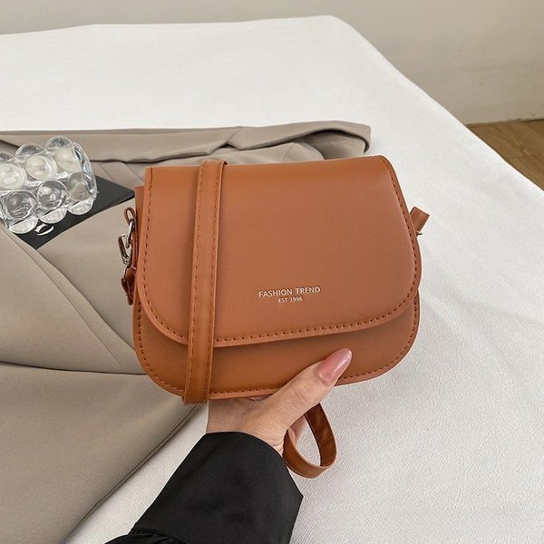 Modna Torba Na Ramię Na SiodłO Damska Torebka Ze SkóRy PU Crossbody Prosta, Jednokolorowa Torebka Z Klapką 19*7*15Cm BrąZowy-image