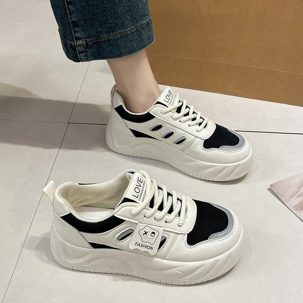 Zapatos Blancos PequeñOs Ligeros De Suela Gruesa De Alto Valor Para Deporte Y Ocio Zapatos De Mujer Primavera Y Verano Nuevos Estudiantes VersáTiles Zapatos De Pan 40 Negro-image