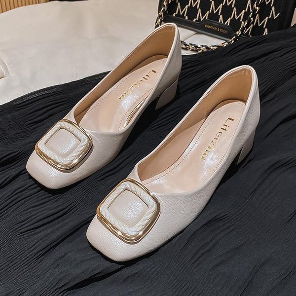 Tallas Grandes 35 -43 Zapatos De SalóN Para Mujer TacóN Medio Puntera Cuadrada Zapatos De Cuero Para Oficina Cadena MetáLica Dorada Grande Suelas Blandas Zapatos Slip On 43-image
