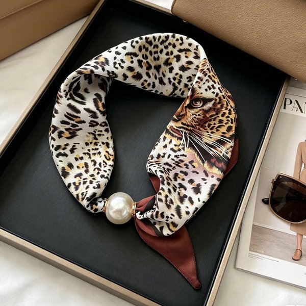 Luksusowy Letni Cienki Jedwabny Szalik PerłOwy Damski Magnetyczne ZapięCie Lenistwo Szalik DziewczęCy SłOdki Elegancki Wisiorek ŁAńCuszek Na Obojczyk Szaliki Na Szyję 47X13Cm-image