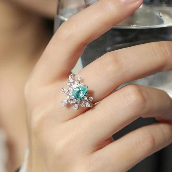 Anillo De Piedra De Lujo Brillante De Color Tesoro Para Mujer Primer Plano Anillo De Diamante Completo Temperamento Dulce No. 10 Black-image