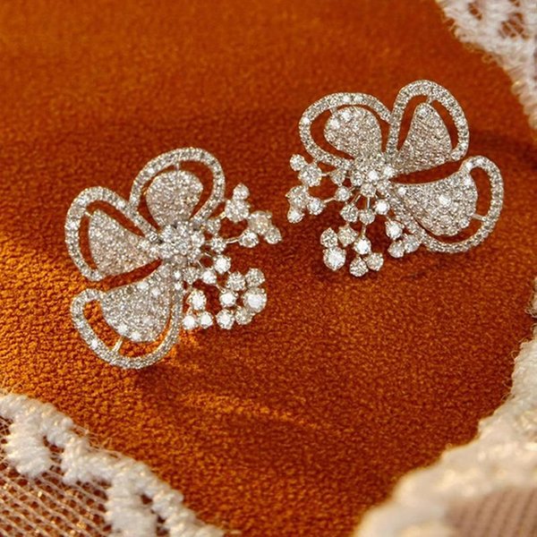 Pendientes De BotóN Huitan Flor Brillante Para Mujer Accesorios EstéTicos Para Compromiso JoyeríA De Circonita Brillante Para Boda-image