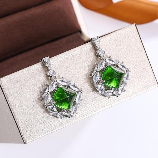 Pendientes Torre De AzúCar Diamante Esmeralda Para Mujer DiseñO De Industria Pesada Color Diamante Completo Tesoro Pendientes Largos-image
