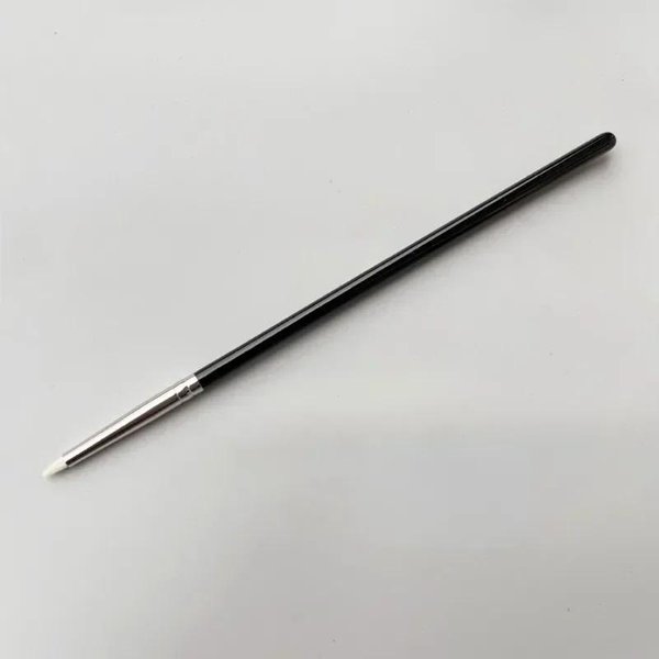 Pincel Para Sombras De Ojos Con Detalles CóNicos, De Pelo De Cabra Natural, Con Punta Para Pliegues, Pincel Para Difuminar Sombras De Ojos Precisas, Pinceles Para Maquillaje Con Delineador Ahumado Negro-image