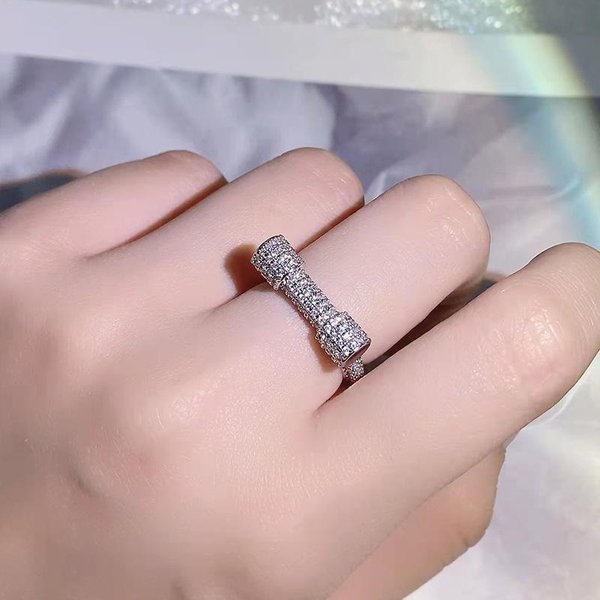 Anillo GeoméTrico De Lujo Creativo Con Diamantes Completos, Anillo De Plata Con Temperamento, Rodeado De Diamantes De Boca Cerrada, Anillo De Alta Gama, Regalo De CumpleañOs 9 Gray-image