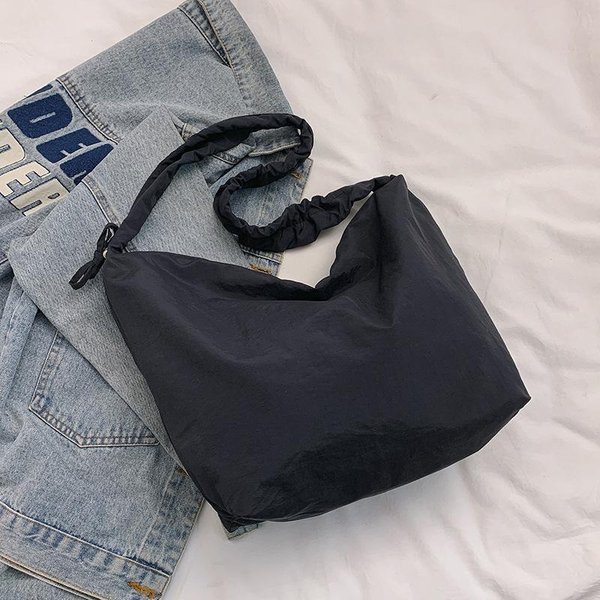 VersióN Coreana De Bolso Cruzado Estilo Perezoso Para Mujer Nuevo De Moda Casual Deportivo Bolso Dumpling Gran Capacidad Tela De Nylon Bolso De Hombro Gray-image