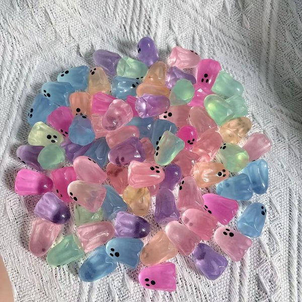 102050 Szt. ŚWiecąCe Figurki DuchóW ŚWiecąCe W Nocy Figurka Akcji Mini Mikro Krajobraz Miniatury Dekoracja Halloween Prezenty-image