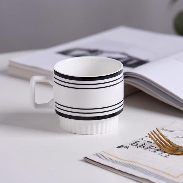 Taza De CeráMica Apilable Estilo Hepburn Blanco Y Negro Simple NóRdico Taza De Lunares Taza De Agua Para Oficina Taza De Pareja Alta Apariencia 301-400Ml-image