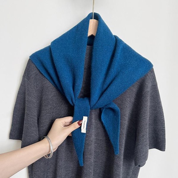 Bufanda De Punto Para Mujer Lana Invierno CáLida Colores SóLidos Brillantes DiseñO Grueso Chal Suave TriáNgulo Pashmina Cuello 40X70X110Cm-image